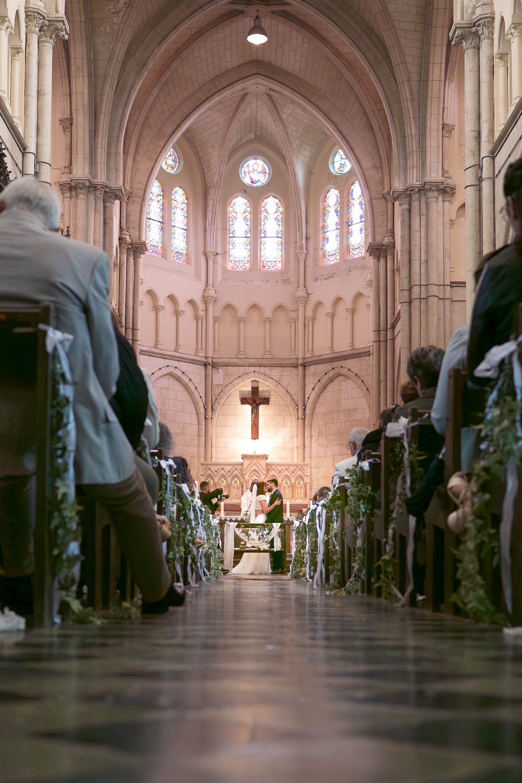 mariage Barbara et Antoine couple église